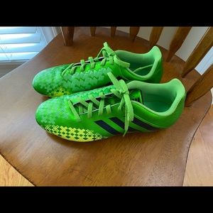 ADIDAS Soccer cleats - 7 Youth/ Mens